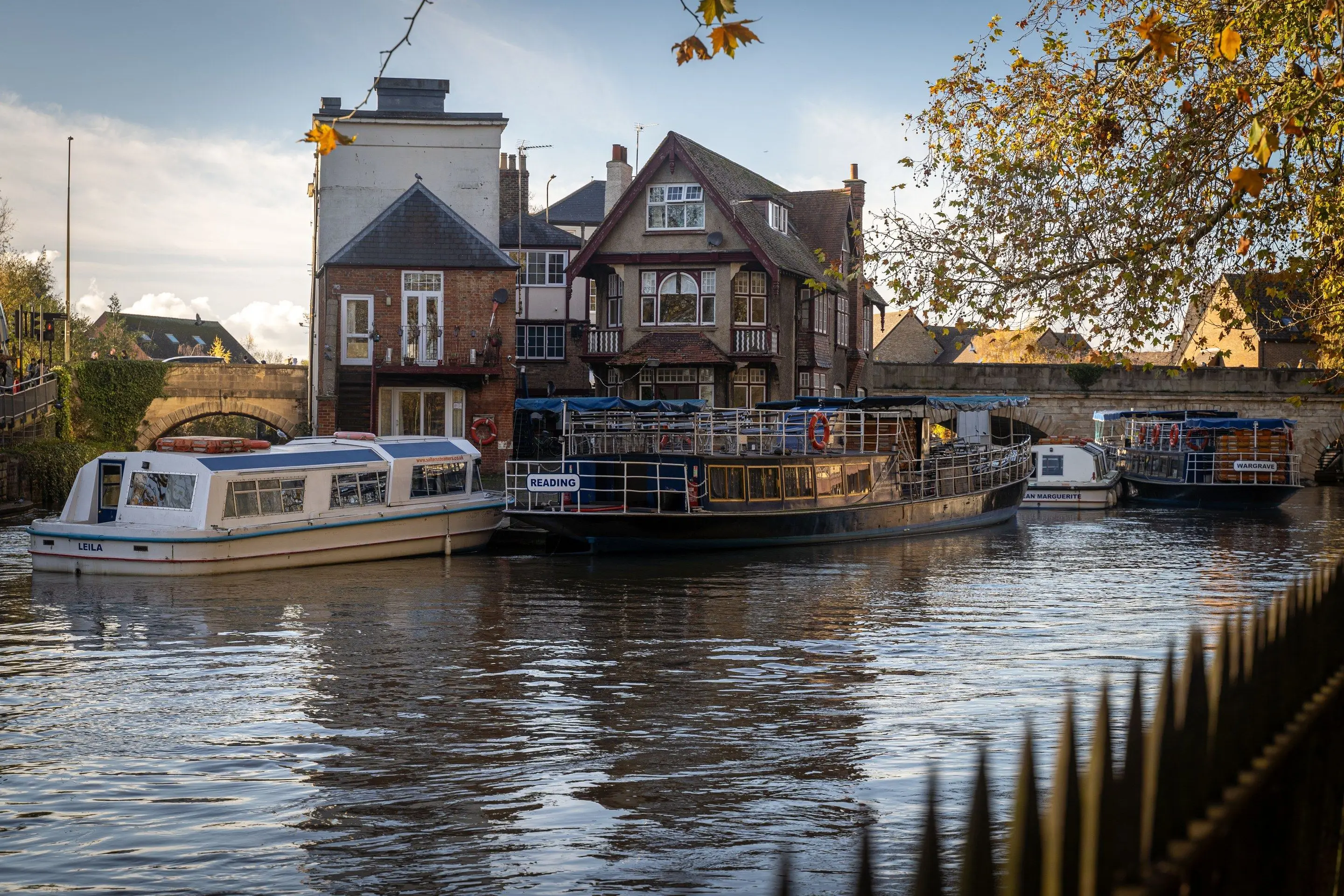 River boats moored by Folly Bridge in Oxford